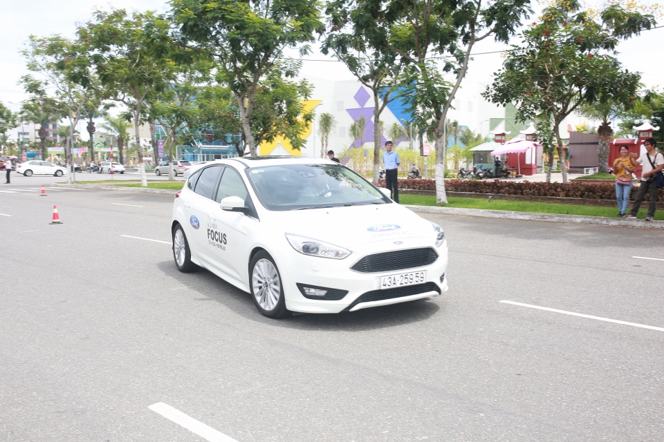 Ford Việt Nam khởi động chương trình “Hướng dẫn Lái xe An toàn và Thân thiện với Môi trường” 2017 ford viet nam khoi dong chuong trinh huong dan lai xe an toan va than thien voi moi truong 2017