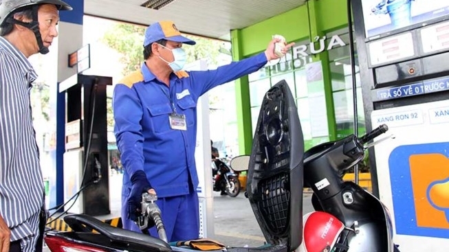 Đau đầu chuyện "xóa sổ" xăng A92