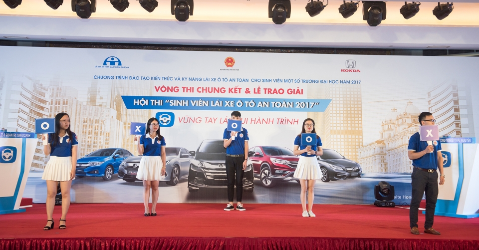 honda viet nam to chuc thanh cong hoi thi sinh vien lai xe o to an toan nam 2017