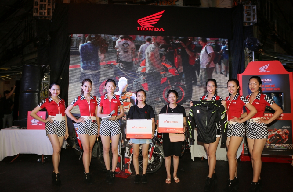 honda viet nam choi sang dua motogp 2017 ve hai phong
