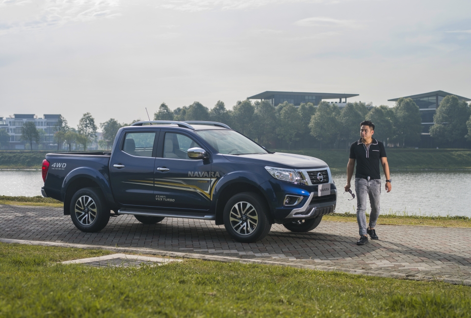 Theo chân diễn viên Minh Tiệp ngày cuối tuần với Nissan Navara theo chan dien vien minh tiep ngay cuoi tuan voi nissan navara