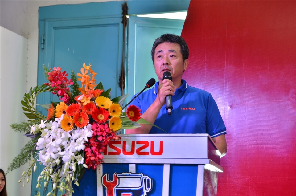 Sôi động hội thi tay nghề kỹ thuật viên Isuzu toàn quốc 2017 soi dong hoi thi tay nghe ky thuat vien isuzu toan quoc 2017