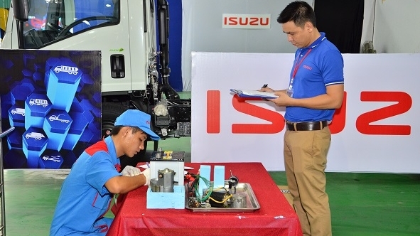 Sôi động hội thi tay nghề kỹ thuật viên Isuzu toàn quốc 2017