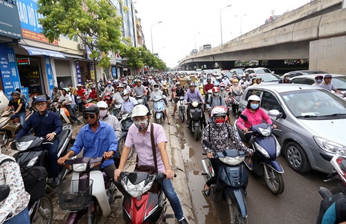 Người Việt vẫn mua xe máy nhiều gấp gần 20 lần ôtô nguoi viet van mua xe may nhieu gap gan 20 lan oto