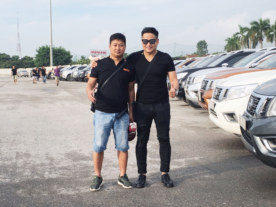 Câu lạc bộ Nissan Navara chào mừng sinh nhật lần thứ 2 cau lac bo nissan navara chao mung sinh nhat lan thu 2