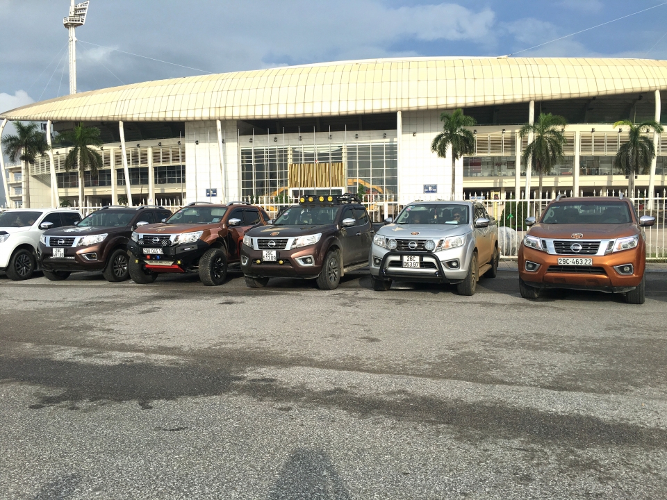 cau lac bo nissan navara chao mung sinh nhat lan thu 2