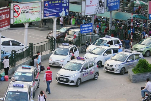 ha noi quy hoach diem dung do taxi nham han che tinh trang don tra khach tuy tien