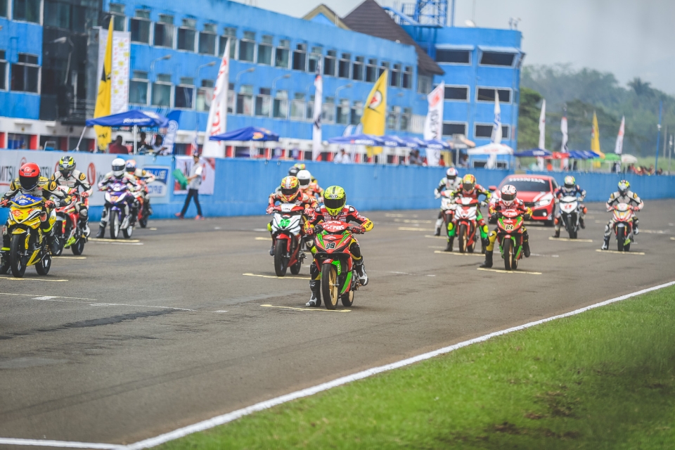 Honda Việt Nam tham gia chặng 4 giải đua Mô tô châu Á 2017 tại Indonesia honda viet nam tham gia chang 4 giai dua mo to chau a 2017 tai indonesia