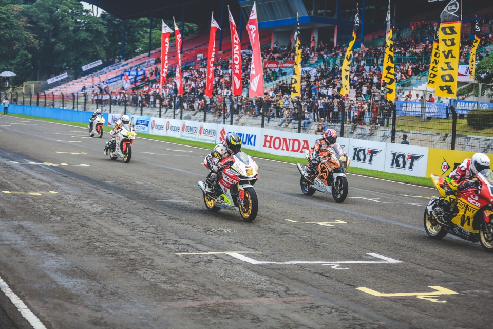 Honda Việt Nam tham gia chặng 4 giải đua Mô tô châu Á 2017 tại Indonesia honda viet nam tham gia chang 4 giai dua mo to chau a 2017 tai indonesia