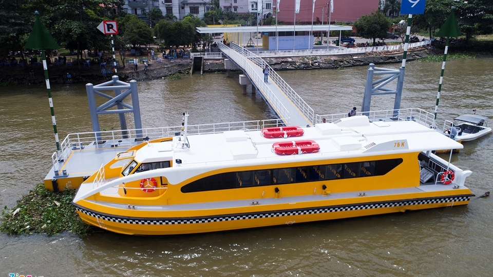 Bên trong tàu buýt sông đầu tiên ở TP Hồ Chí Minh