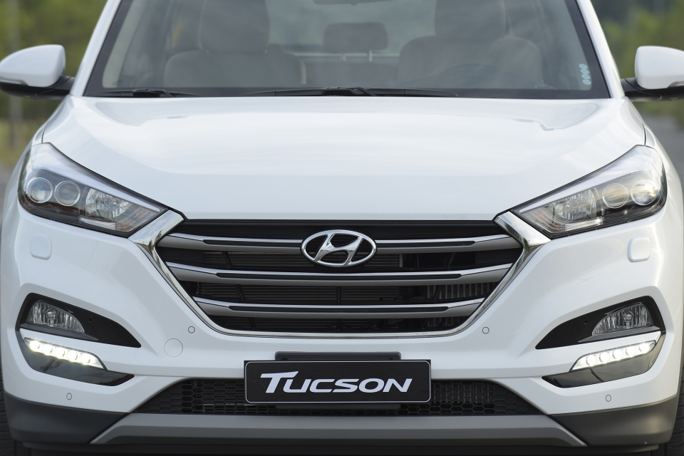 Hyundai Tucson 2017 ra mắt với động cơ tăng áp, giá từ 815 triệu đồng hyundai tucson 2017 ra mat voi dong co tang ap gia tu 815 trieu dong