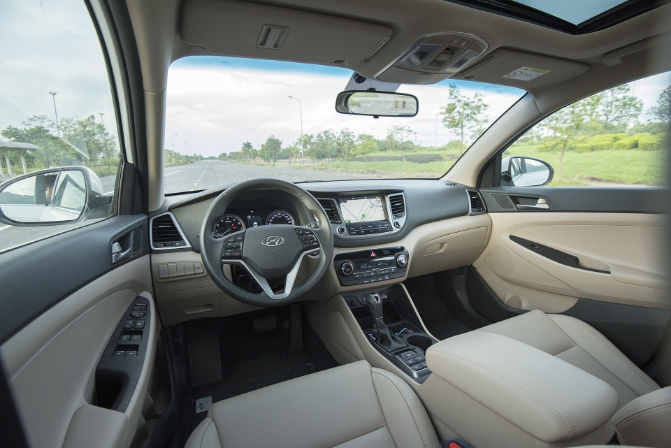 Hyundai Tucson 2017 ra mắt với động cơ tăng áp, giá từ 815 triệu đồng hyundai tucson 2017 ra mat voi dong co tang ap gia tu 815 trieu dong