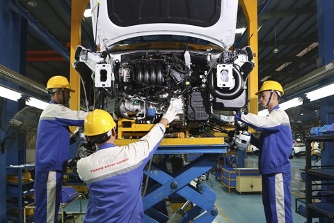 Khách hàng Việt tạm dừng mua ô tô, chờ phí trước bạ giảm