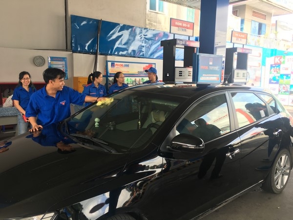 tung bung vui ngay quoc khanh cung pvoil