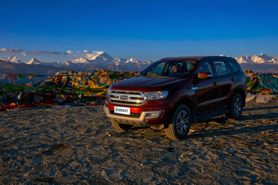 hanh trinh chinh phuc noc nha the gioi cung ford everest