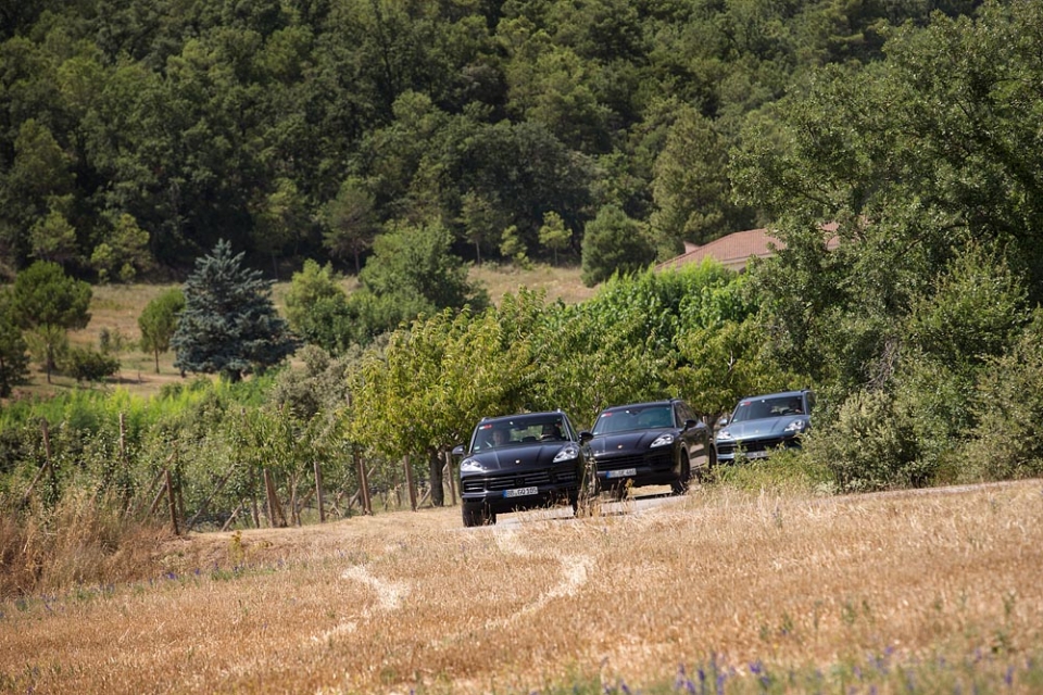 Mãn nhãn xem Porsche porsche thu lua cayenne the he moi