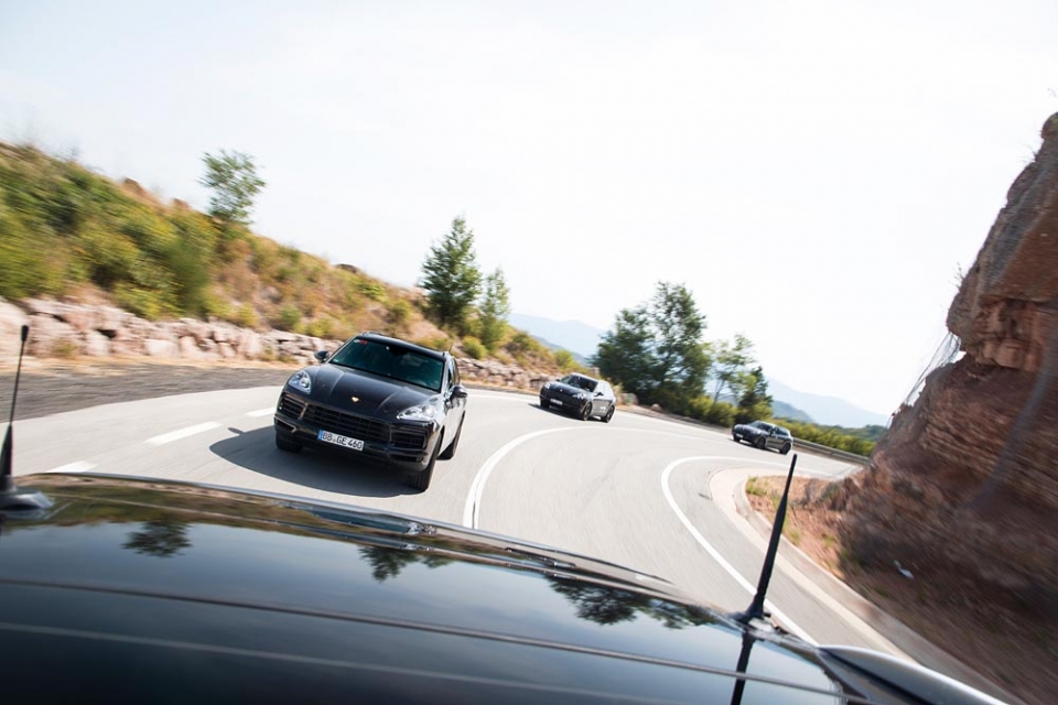 Mãn nhãn xem Porsche porsche thu lua cayenne the he moi