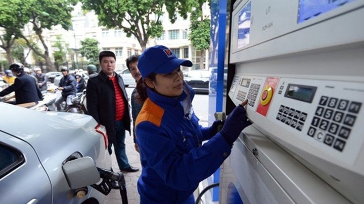 Giá xăng tăng từ 15h chiều 5/9, lên gần 17.800 đồng/lít