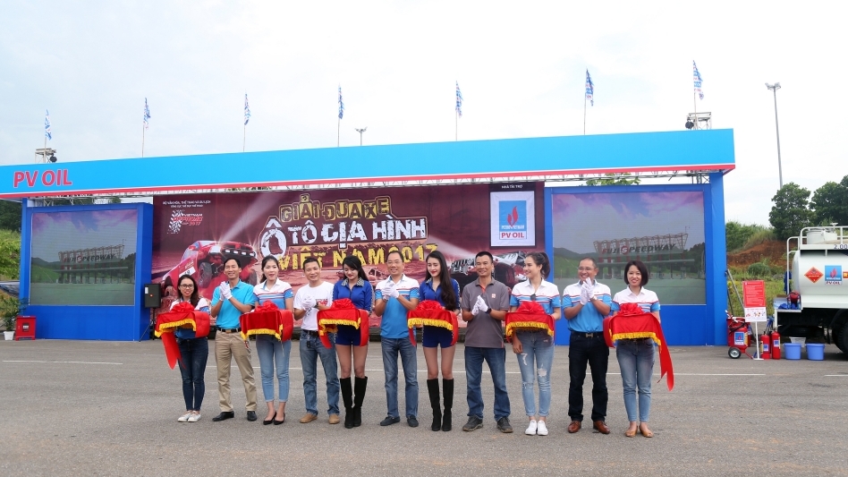 [VOC 2017] Hơn 5.000 lít xăng dầu từ PVOIL đã "tiếp lửa" cho các chiến mã