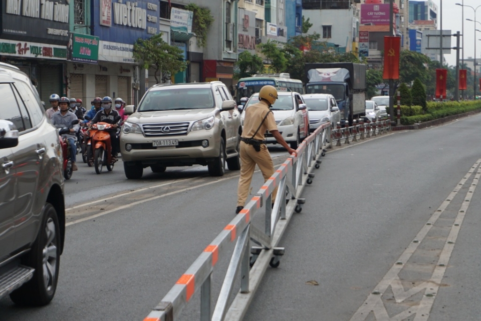 TP Hồ Chí Minh: Thí điểm đổi chiều lưu thông theo giờ tại giao lộ Cộng Hòa tphcm thi diem doi chieu luu thong theo gio tai giao lo cong hoa