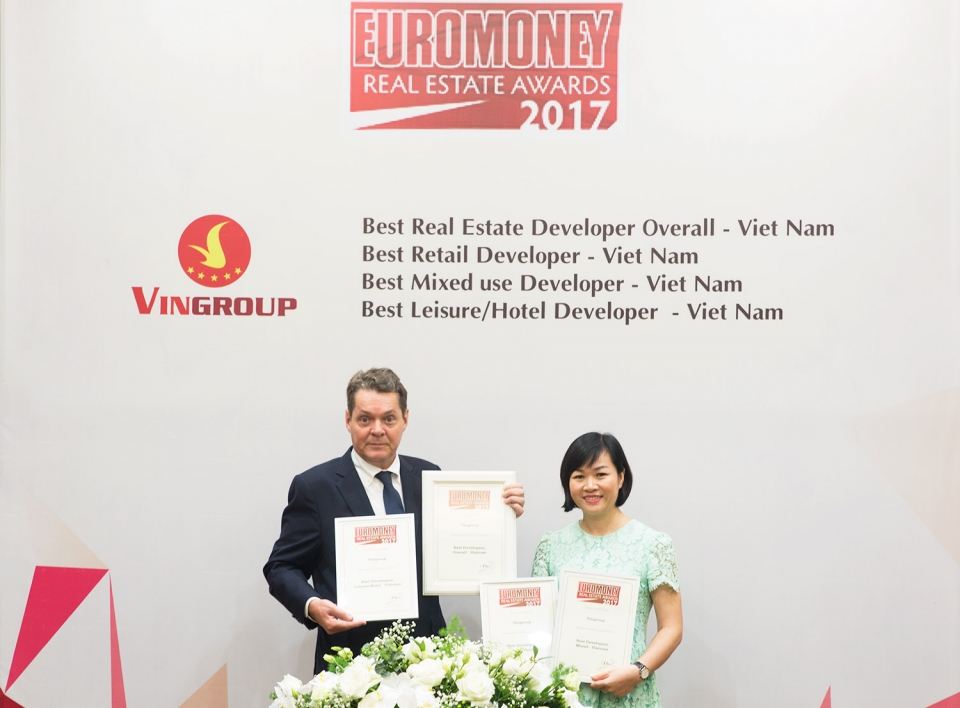 Vingroup đoạt ngôi vị "Nhà phát triển bất động sản tốt nhất Việt Nam 2017" vingroup tro thanh nha phat trien bat dong san tot nhat viet nam 2017