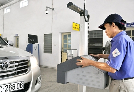 Cách kiểm tra xe ô tô có bị “treo” phạt nguội hay không cach kiem tra xe o to co bi treo phat nguoi hay khong
