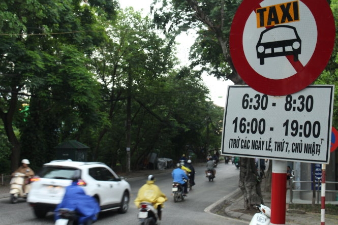 Kiến nghị dỡ bỏ các biển cấm Taxi trên phố kien nghi do bo cac bien cam taxi tren pho