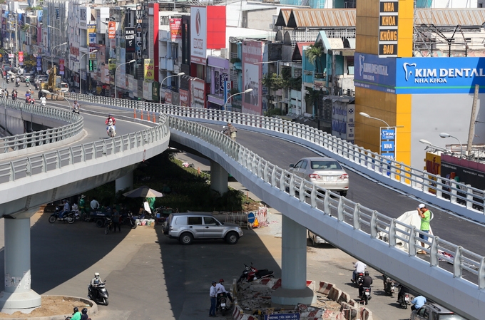 tp ho chi minh cau vuot nga sau o cua ngo tan son nhat xong truoc hai thang