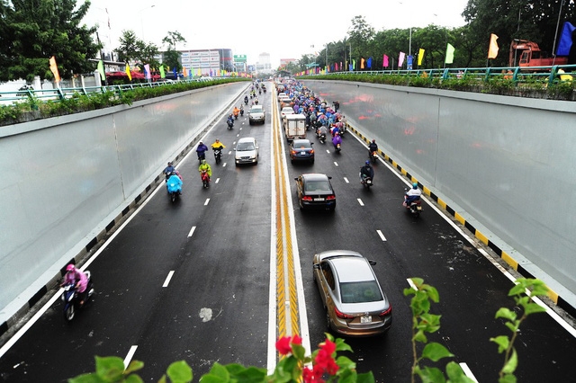 Đà Nẵng: Hầm chui phục vụ APEC về đích, công nhân được thưởng nóng 200 triệu da nang ham chui phuc vu apec ve dich cong nhan duoc thuong nong 200 trieu