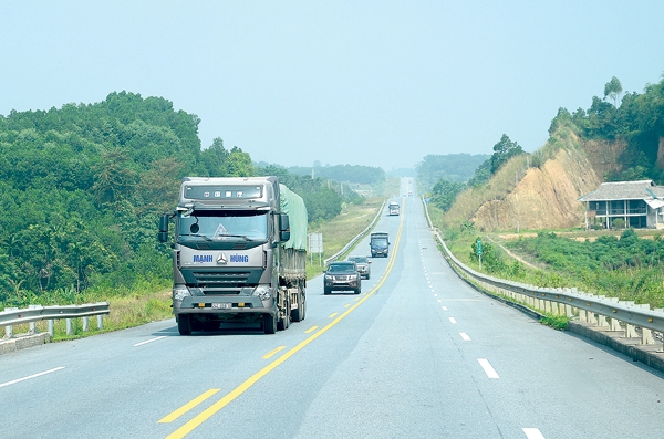 Giá khởi điểm đi cao tốc Bắc Nam 1.500đ/km là khả thi gia khoi diem di cao toc bac nam 1500dkm la kha thi