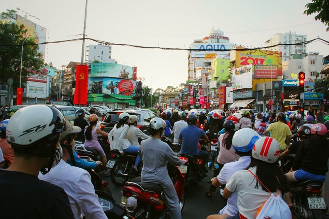 TP Hồ Chí Minh cấm xe lưu thông vào đường Đồng Khởi tp ho chi minh cam xe luu thong vao duong dong khoi