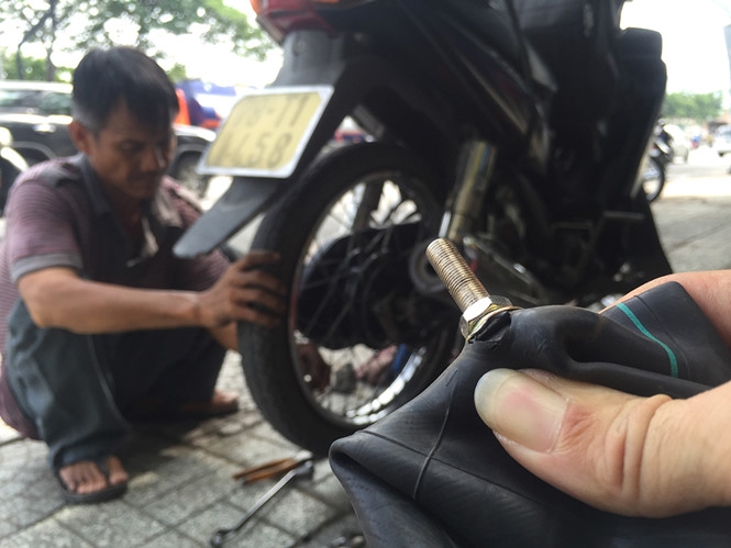Vá xe kiểu "cướp cạn" giữa trung tâm TP Hồ Chí Minh va xe kieu cuop can giua trung tam tp ho chi minh