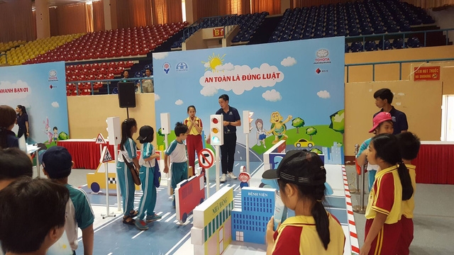 Hà Nội là địa phương đầu tiên đưa An toàn giao thông vào dạy chính khoá ha noi la dia phuong dau tien dua an toan giao thong vao day chinh khoa