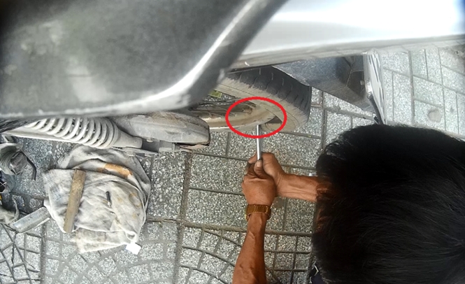 Vụ vá xe kiểu "cướp cạn" giữa TP Hồ Chí Minh: "Nhân vật chính" đến phường trình diện vu va xe kieu cuop can giua sai gon nhan vat chinh den phuong trinh dien