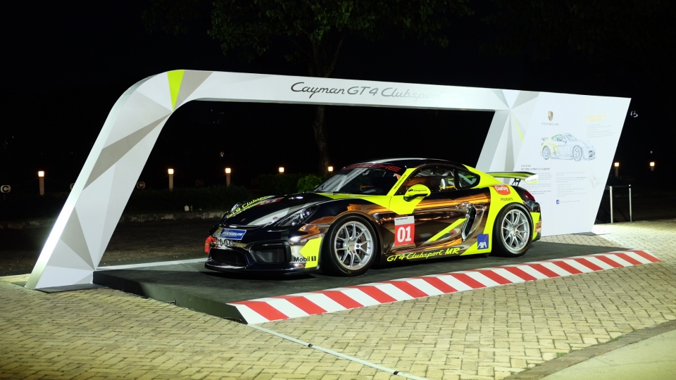 Tận mắt chiêm ngưỡng Cayman GT4 Clubsport tại TP Hồ Chí Minh tan mat chiem nguong cayman gt4 clubsport tai tp ho chi minh
