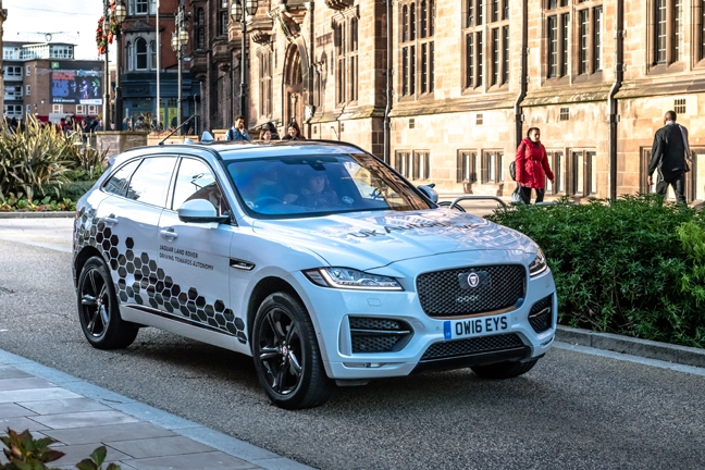 jaguar land rover day manh phat trien va thi diem xe tu hanh