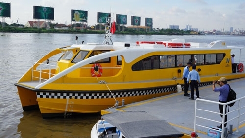 TP Hồ Chí Minh: Người dân được đi buýt sông miễn phí trong 10 ngày