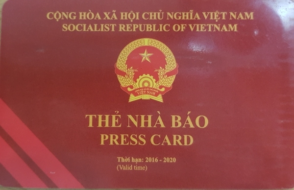 Thẻ nhà báo, bằng lái sẽ không được làm thủ tục lên máy bay the nha bao bang lai se khong duoc lam thu tuc len may bay