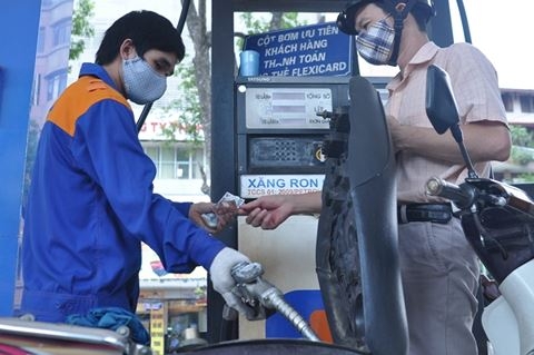 Giữ nguyên giá xăng, tăng giá dầu diesel ở kỳ điều chỉnh ngày 5/12 giu nguyen gia xang tang gia dau diesel o ky dieu chinh ngay 512