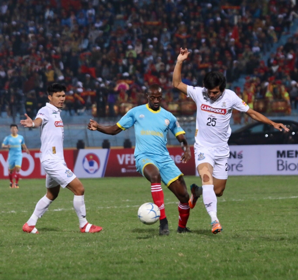 Toyota Mekong Cup 2017: Sanna Khánh Hoà bị Boeung Ket cầm hoà ở lượt đi toyota mekong cup 2017 sanna khanh hoa bi boeung ket cam hoa o luot di