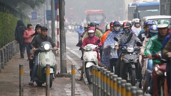 Hà Nội đề xuất "phạt nguội" vi phạm lòng đường, vỉa hè