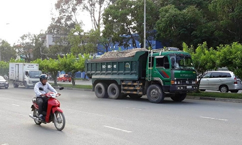 thanh pho ho chi minh ly giai ve cap phep xe tai vao noi do gio cam