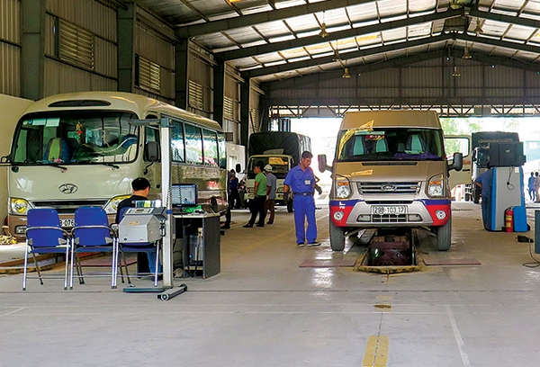 Đề xuất nâng tiêu chuẩn khí thải với ô tô cũ de xuat nang tieu chuan khi thai voi o to cu