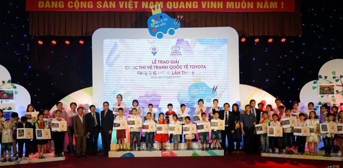 Khởi động cuộc thi vẽ tranh "Chiếc ô tô mơ ước" lần thứ 7 khoi dong cuoc thi ve tranh chiec o to mo uoc lan thu 7