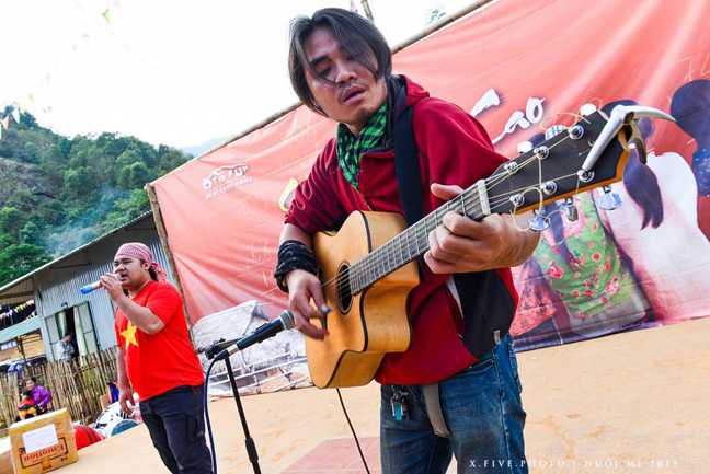 doi mat huoi mi