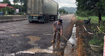 [Kỳ 1] Rối loạn giao thông dịp Tết: Quốc lộ "tan nát" ngay sau khi nâng cấp