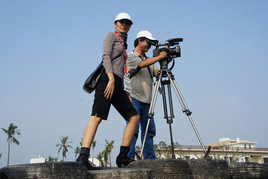Đoạn này đang tác nghiệp trên sân với anh HTV