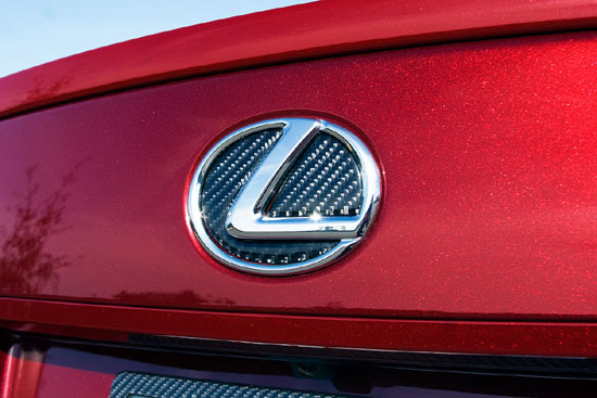 Lexus dẫn đầu bảng xếp hạng thương hiệu xe hơi 2013 của Consumer Reports.