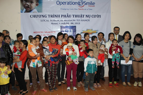 GM Việt Nam hỗ trợ trẻ em bị dị tật tìm lại nụ cười.