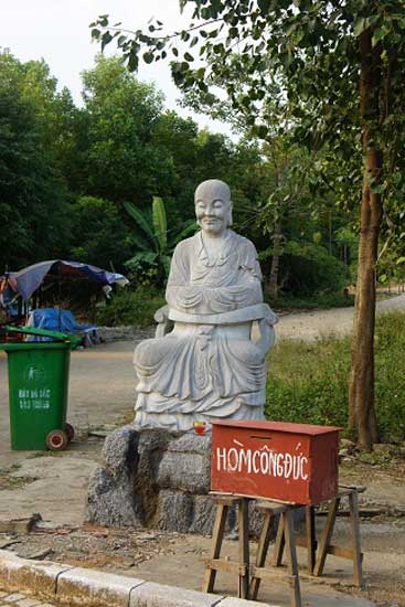 vẫn phải "ăn m&agrave;y" c&ocirc;ng đức